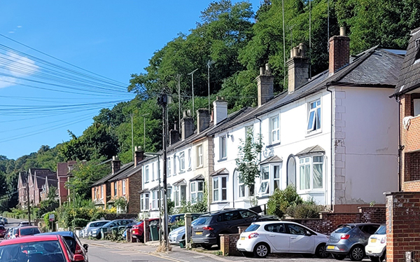 Leasehold flats in Redhill, Surrey